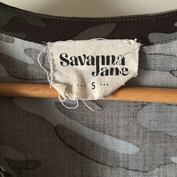 Women’s top - Picture 2 of 3